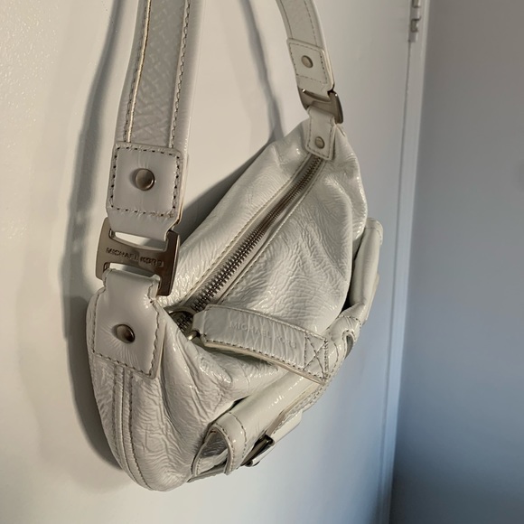 White Michael Kors bag 🤍 - Picture 7 of 9